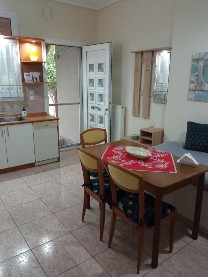 Apartamento Sofia'S Garden Néa Péramos Exterior foto